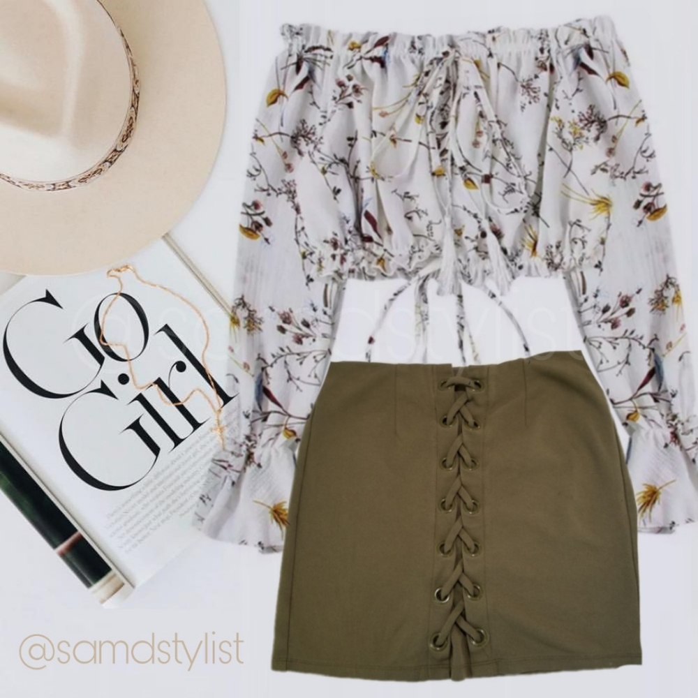 NWT Floral off the shoulder ruched crop top